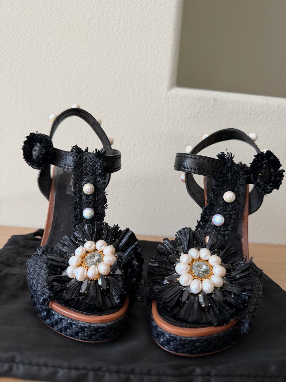 Dolce & Gabbana Black Raffia Pearl T-Strap Flower Sandals - Size 38.5